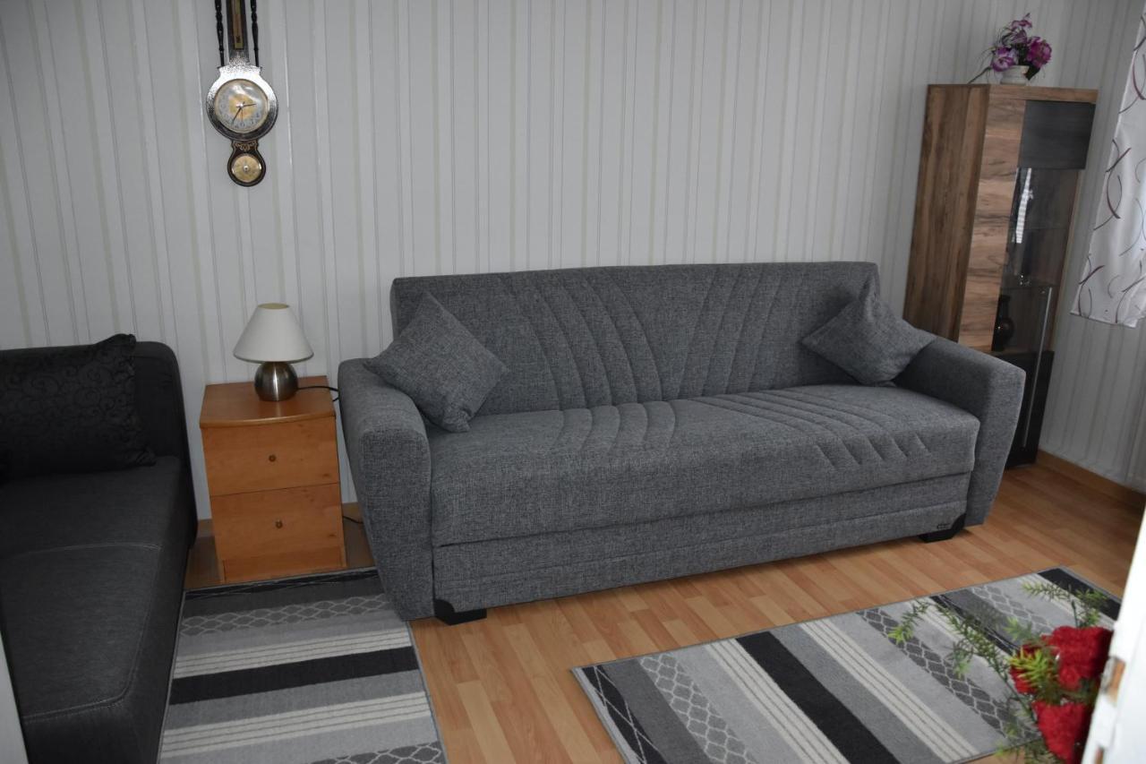 Flora Apartment Galenbeck Екстериор снимка